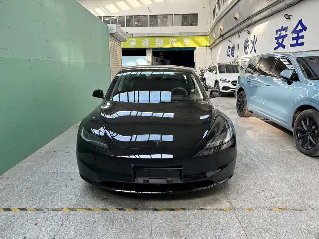 Tesla Model 3 2025 из CN, фото 9