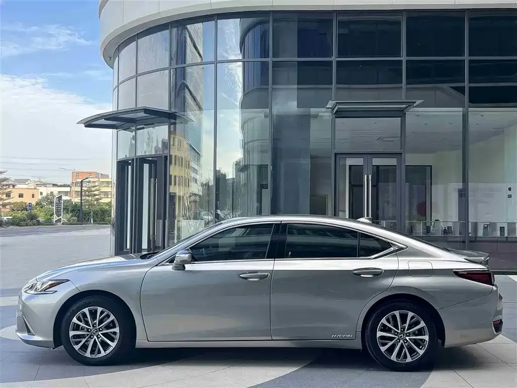 Lexus ES — фото 2