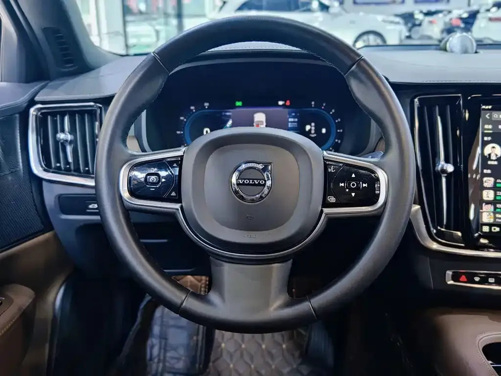 Volvo S90 2024 из CN, фото 5