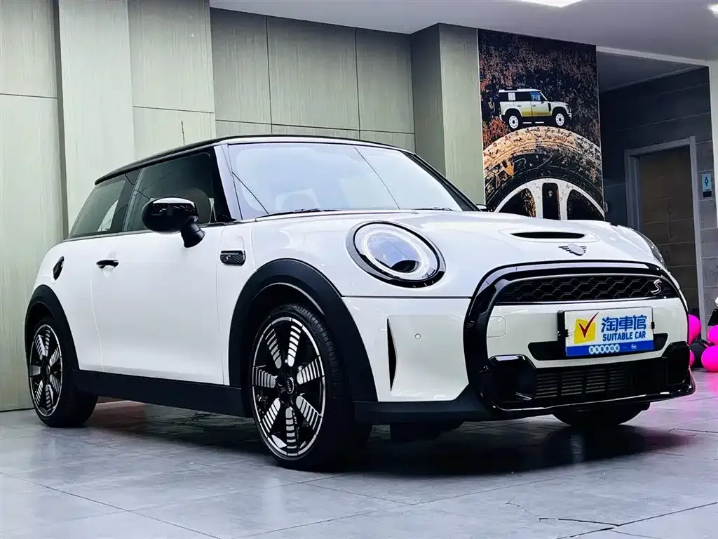 MINI Cooper (3-door) 2023 из CN, фото 4