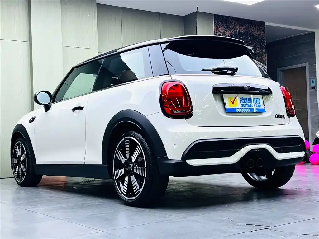 MINI Cooper (3-door) 2023 из CN, фото 5