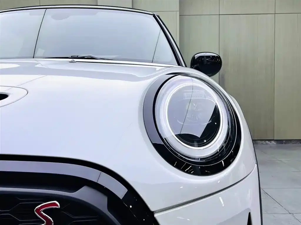 MINI Cooper (3-door) 2023 из CN, фото 2