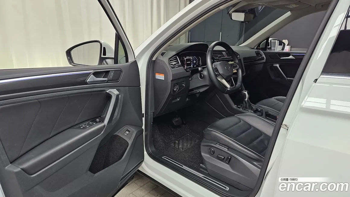 Volkswagen Tiguan — фото 7