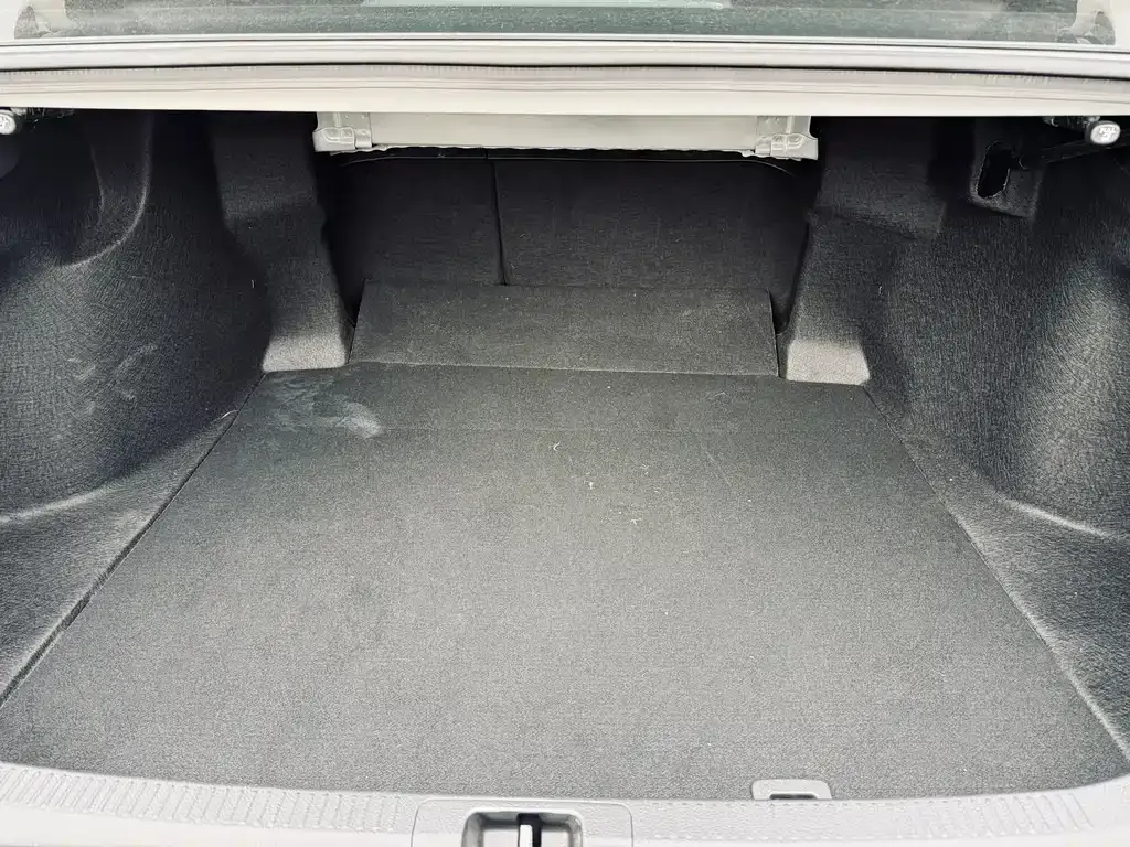 Toyota Camry 2023 из CN, фото 7