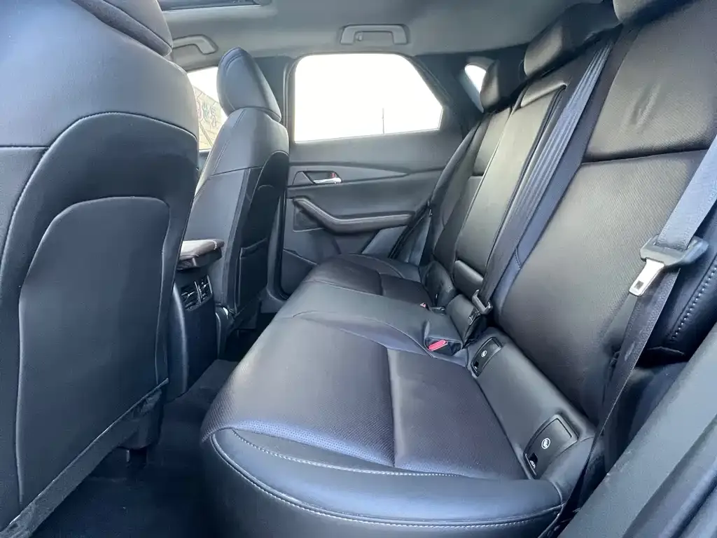 Mazda CX-30 2022 из CN, фото 2