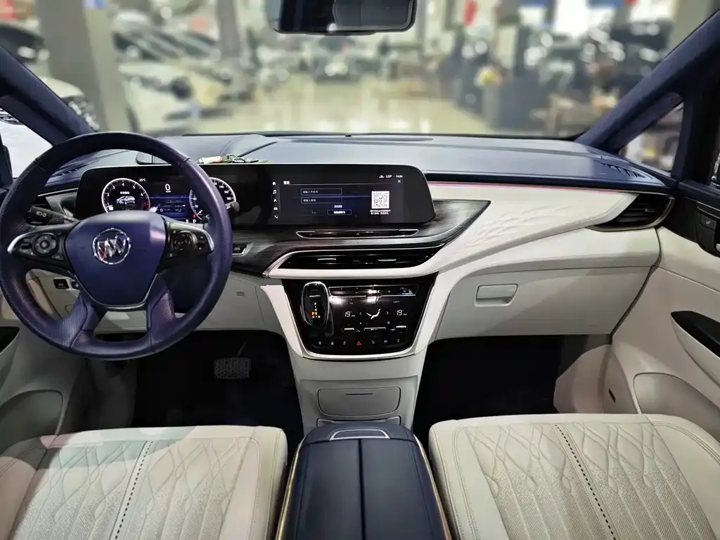 Buick GL8 2021 из CN, фото 2