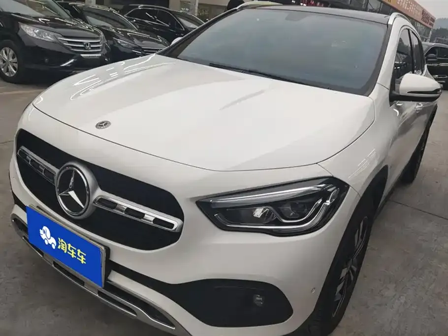 Mercedes-Benz GLA — фото 1