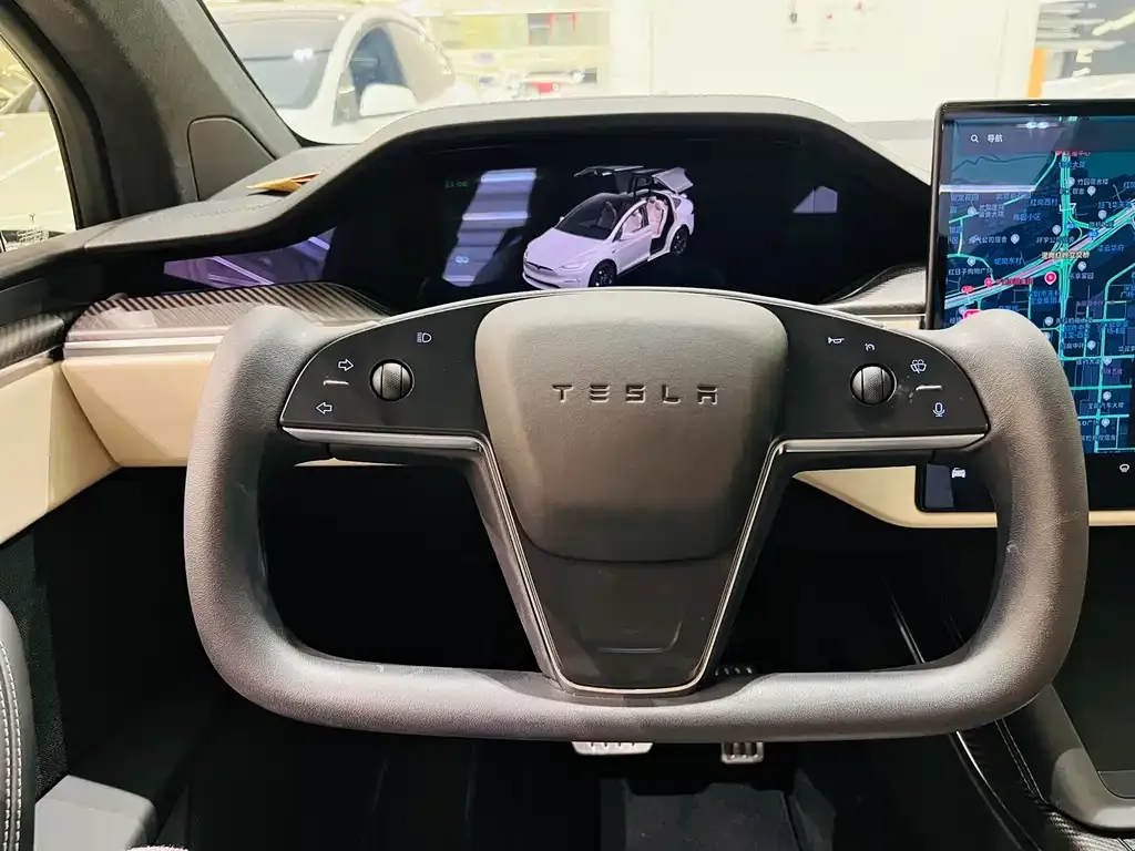 Tesla Model X — фото 4