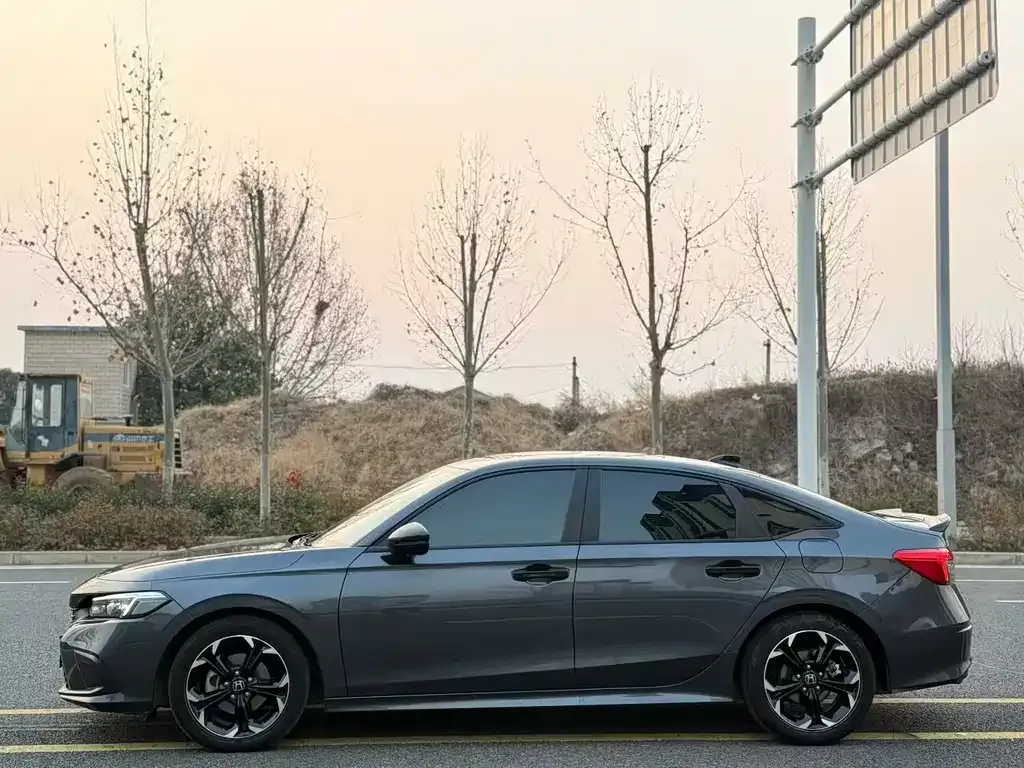 Honda Civic 2023 из CN, фото 2