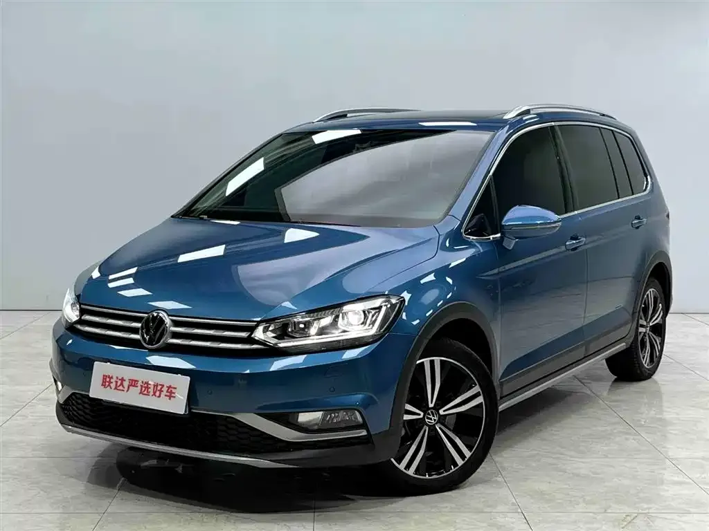 Volkswagen Touran 2021 из CN, фото 2