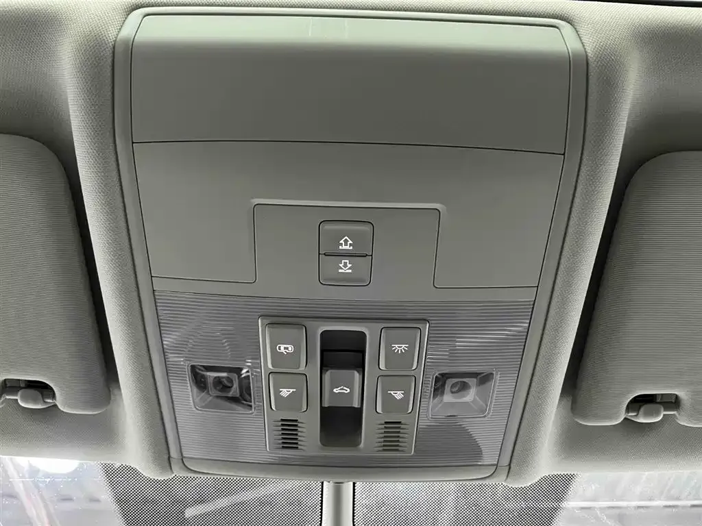 Volkswagen Touran 2021 из CN, фото 9
