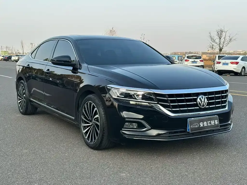 Volkswagen Passat — фото 8