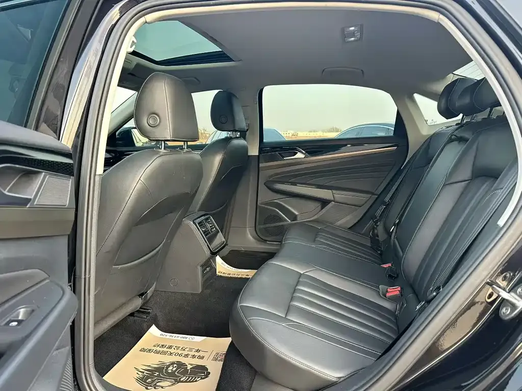 Volkswagen Passat — фото 5