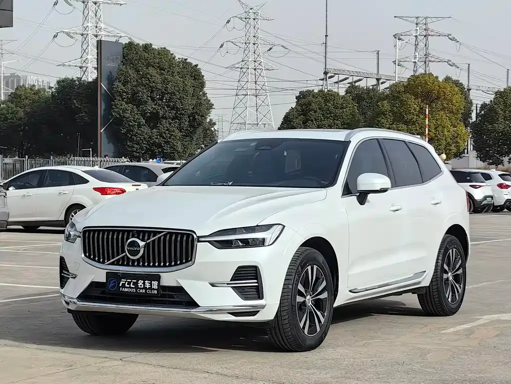 Volvo XC60 2022 из CN, фото 1