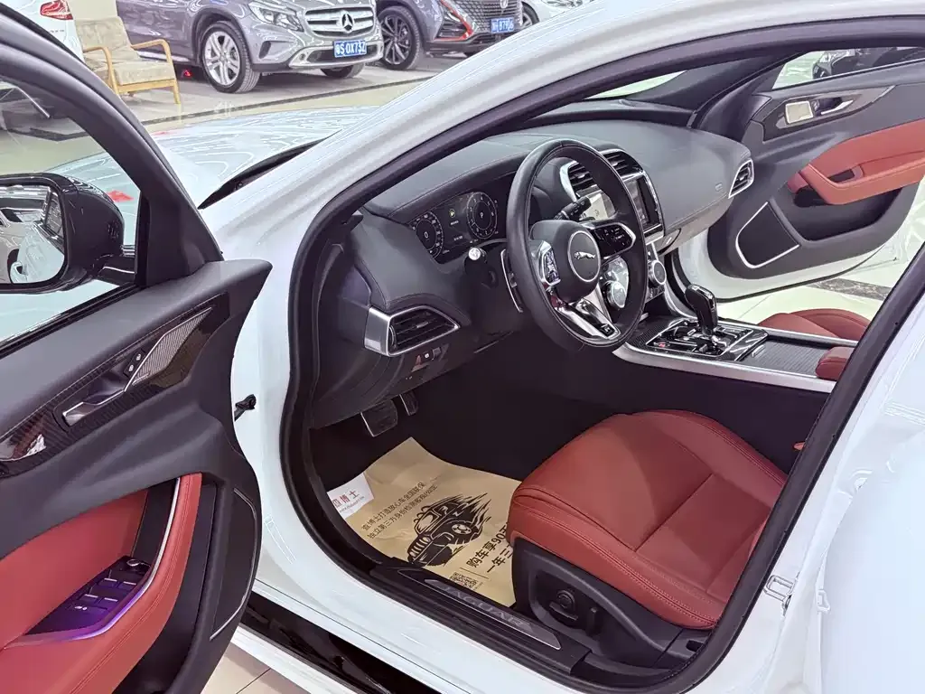 Jaguar XEL 2024 из CN, фото 7