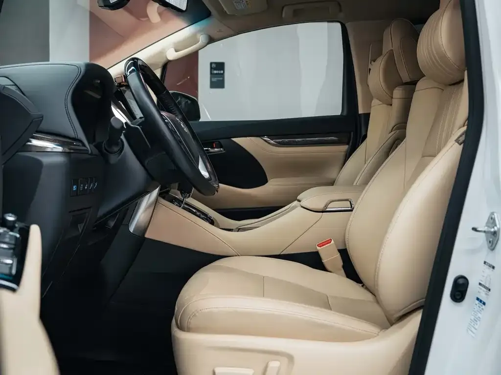 Toyota Vellfire 2024 из CN, фото 2