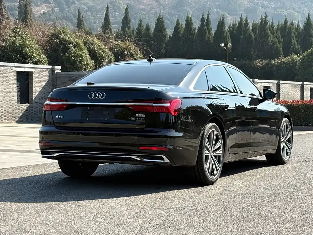 Audi A6L 2023 из CN, фото 8