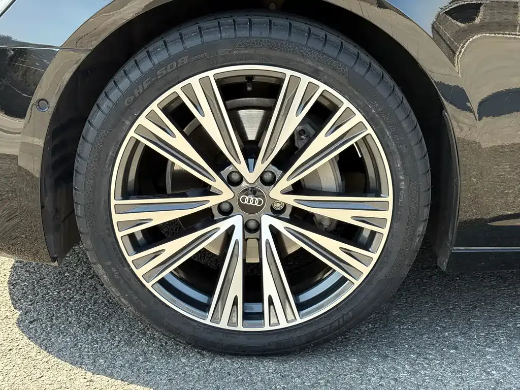Audi A6L 2023 из CN, фото 3