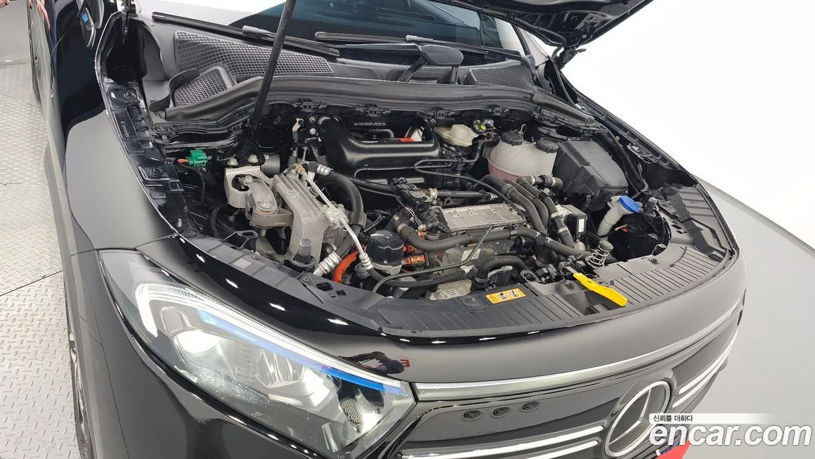 Mercedes-Benz EQA — фото 10
