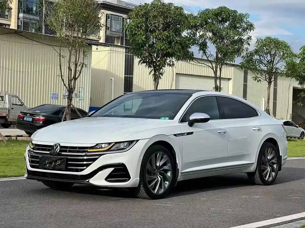 Volkswagen CC — фото 1