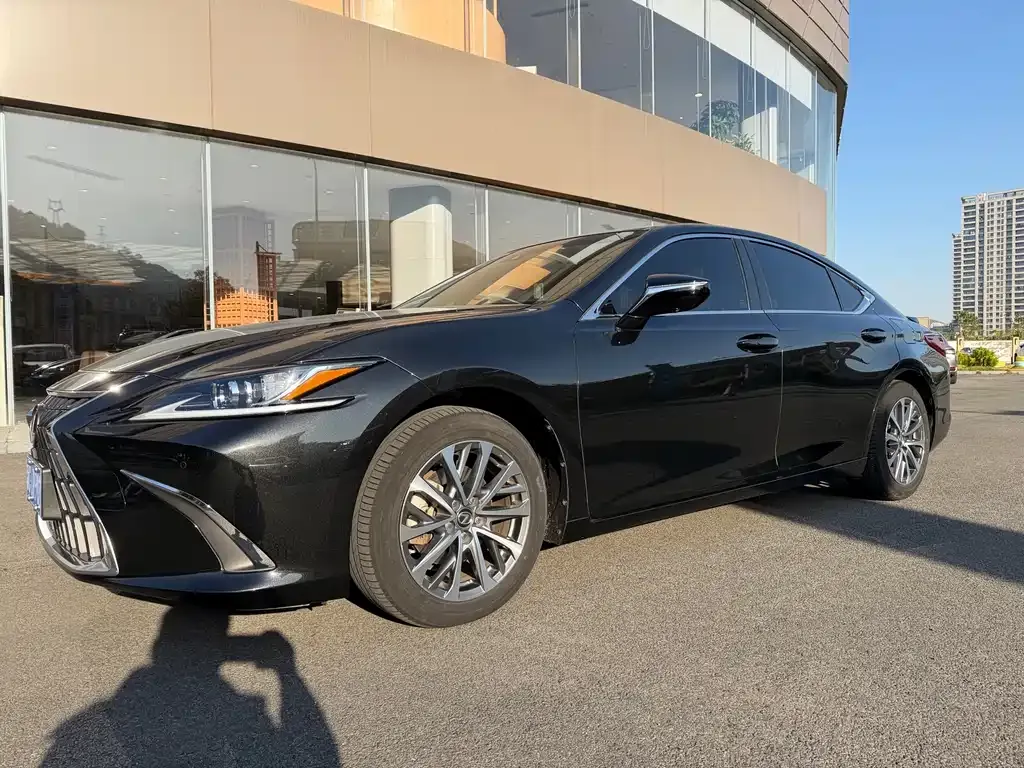 Lexus ES 2024 из CN, фото 1