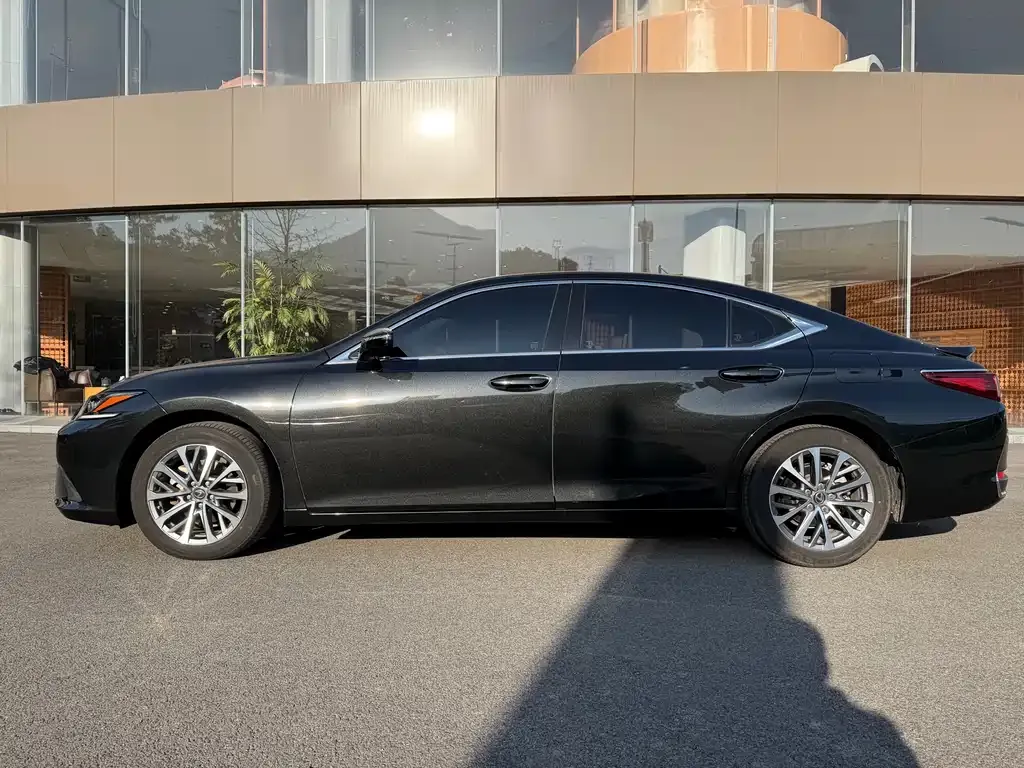 Lexus ES 2024 из CN, фото 5