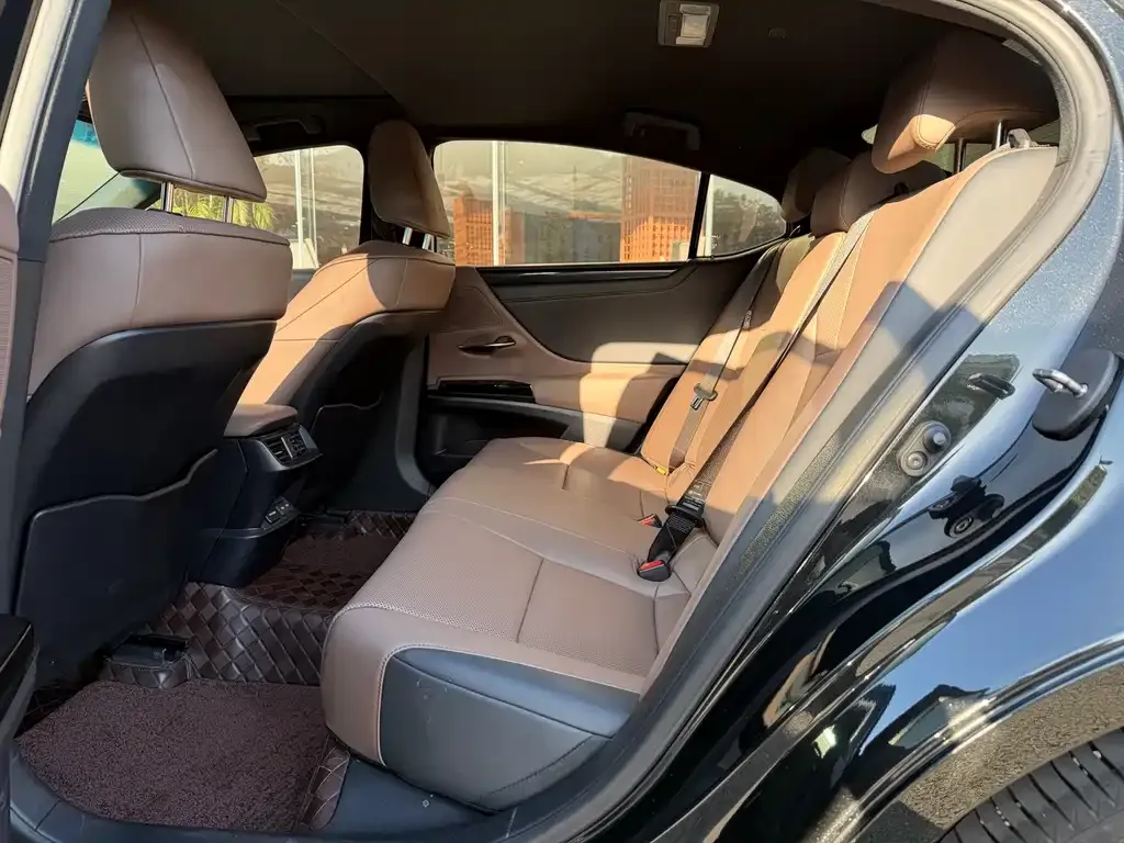 Lexus ES 2024 из CN, фото 3