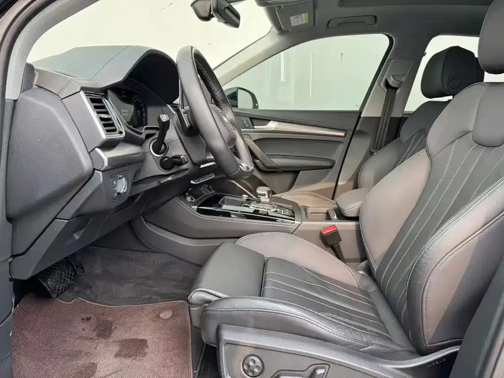 Audi Q5L 2022 из CN, фото 7