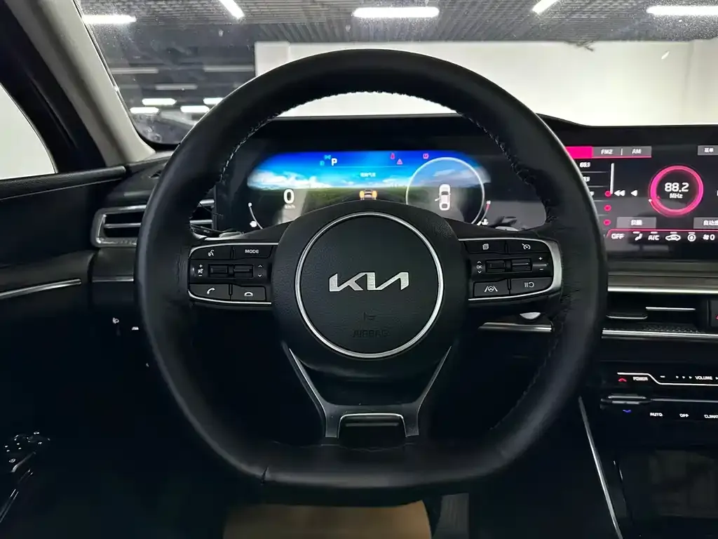 Kia K5 2023 из CN, фото 10