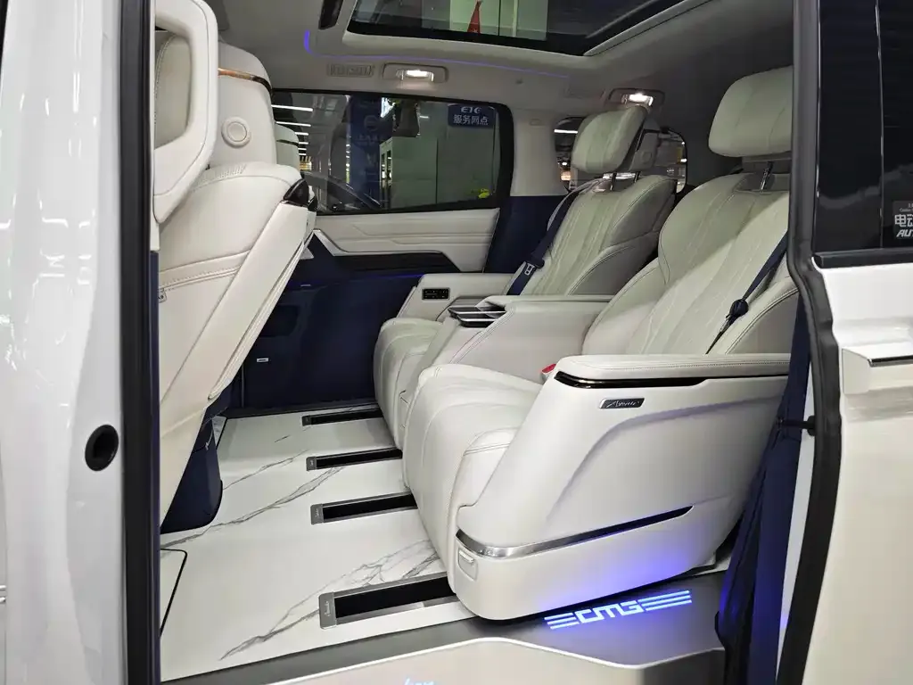 Buick Century 2024 из CN, фото 2
