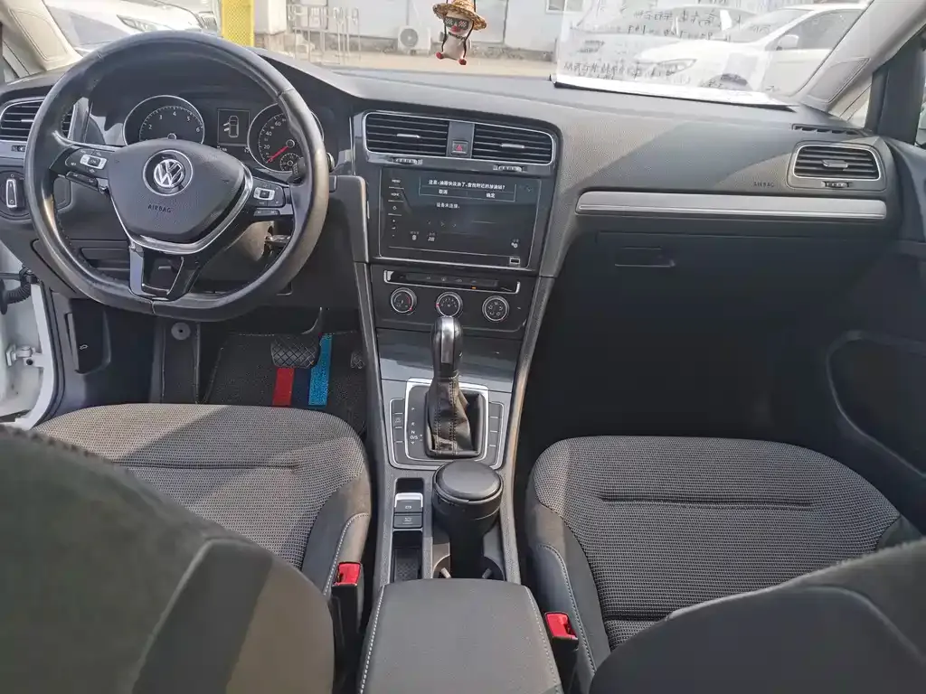 Volkswagen Golf 2021 из CN, фото 8