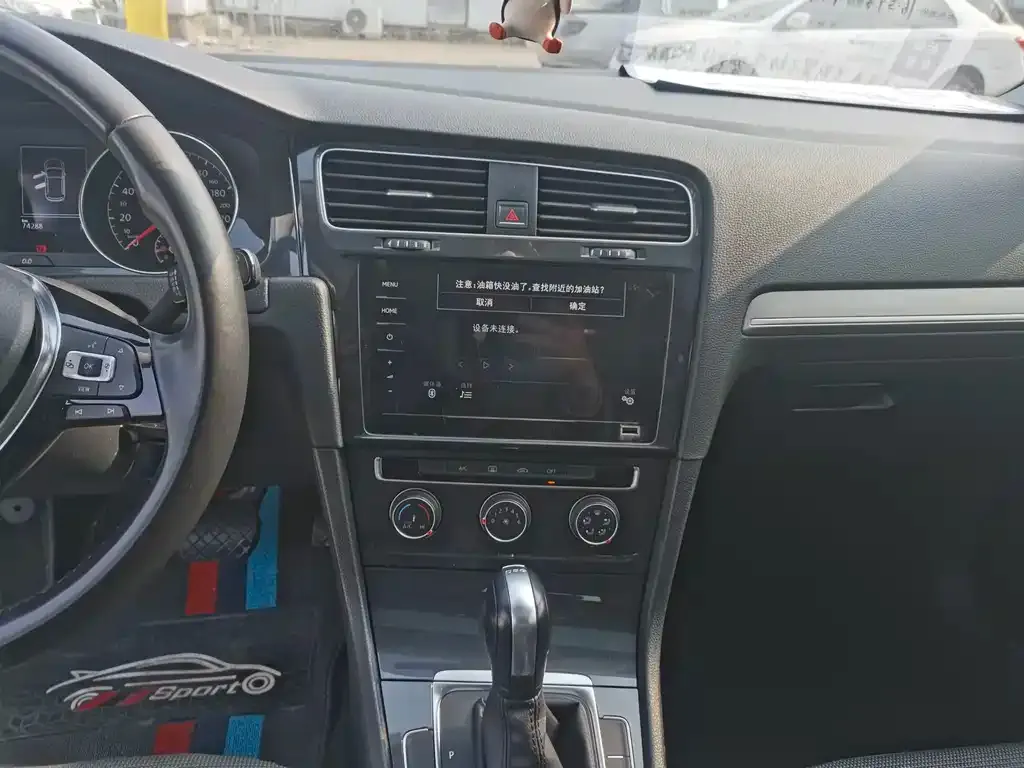 Volkswagen Golf 2021 из CN, фото 3