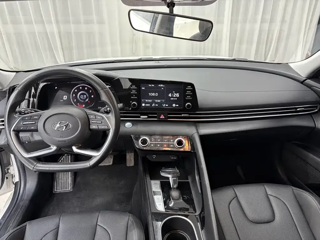 Hyundai Elantra 2021 из CN, фото 10