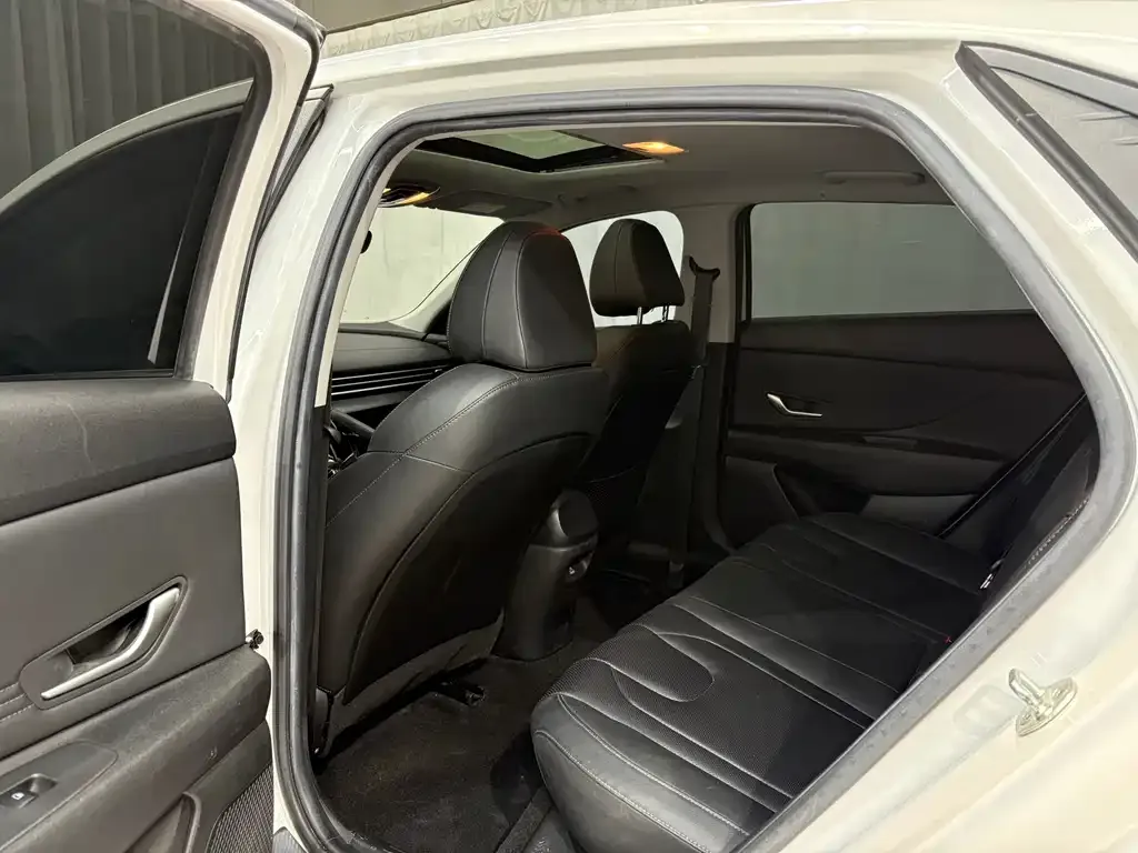 Hyundai Elantra 2021 из CN, фото 6