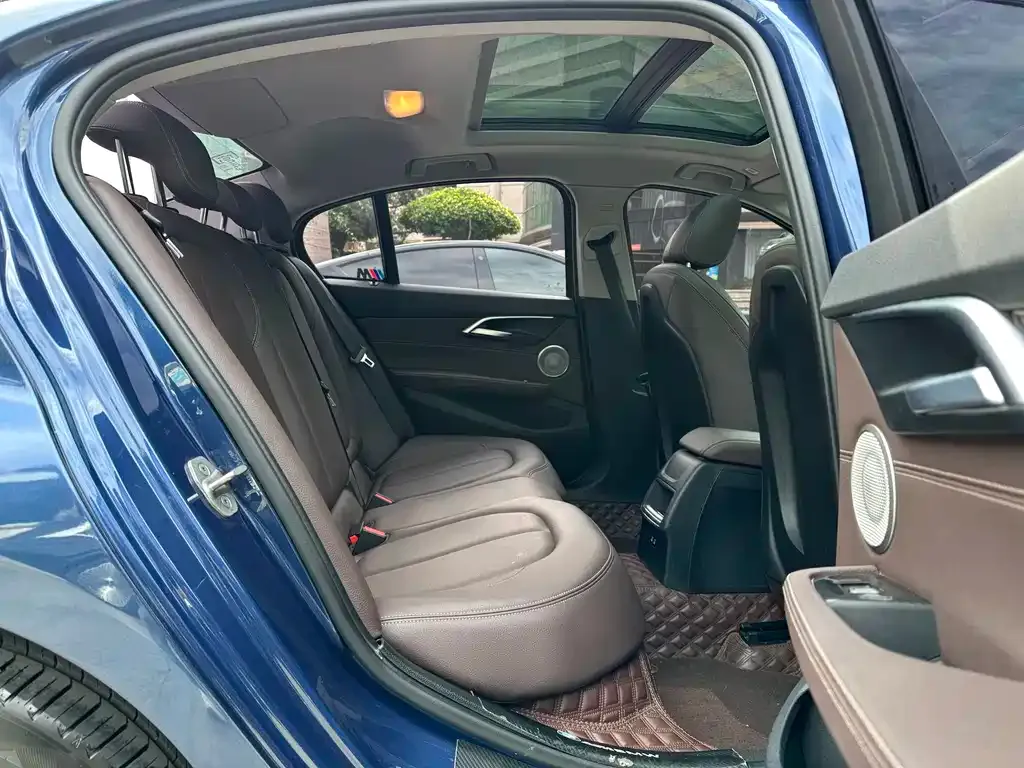 BMW 1 Series 2021 из CN, фото 8