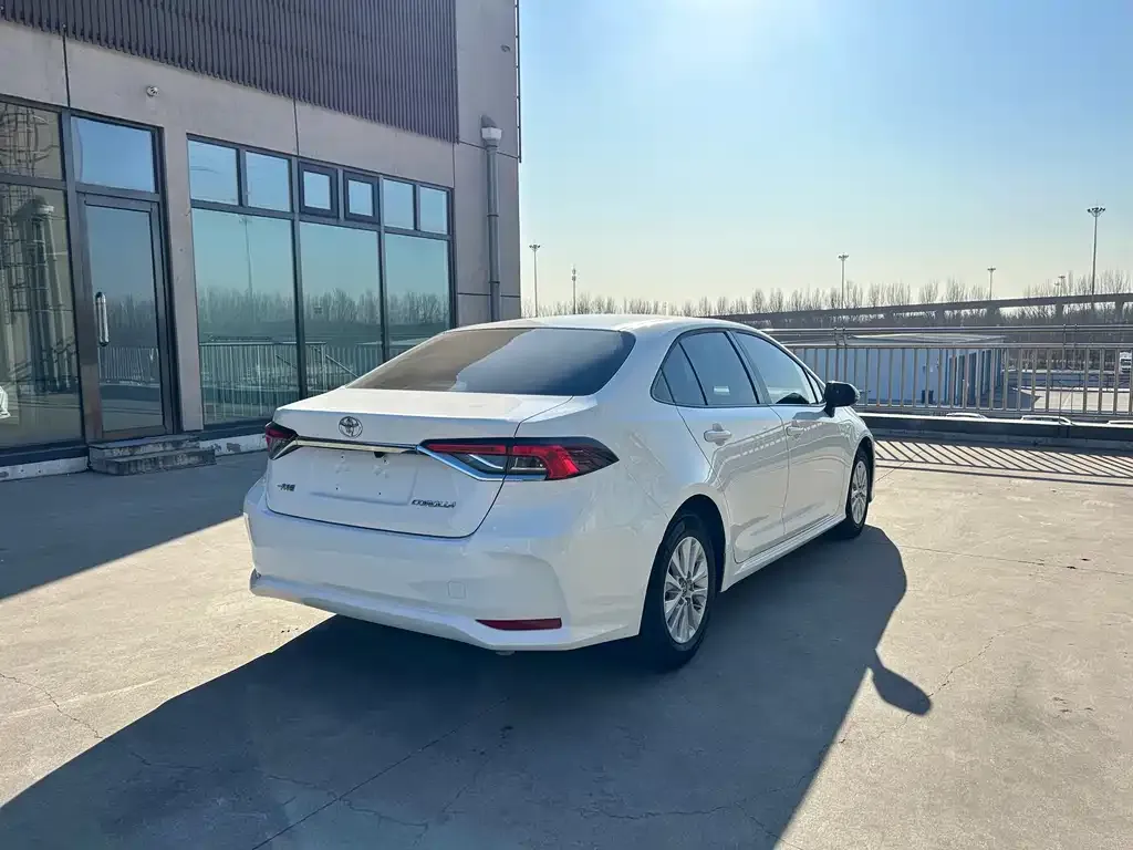 Toyota Corolla 2021 из CN, фото 5