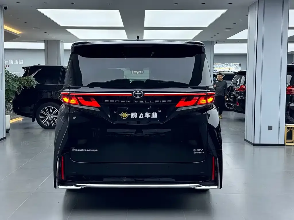 Toyota Vellfire 2024 из CN, фото 4