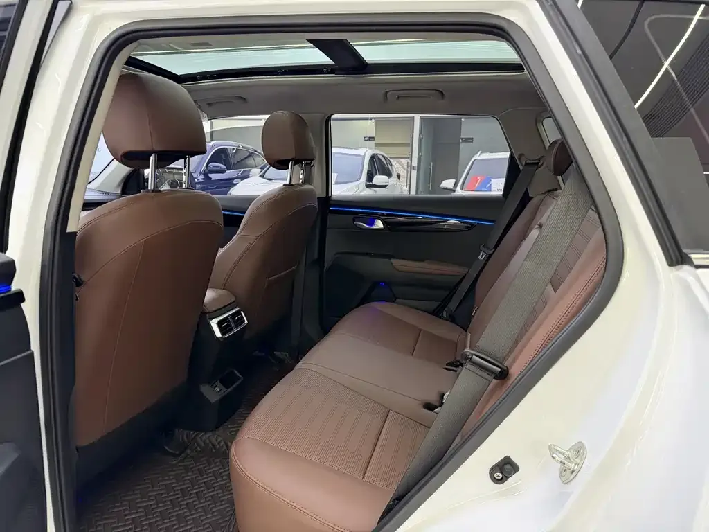 Kia Sportage 2023 из CN, фото 5