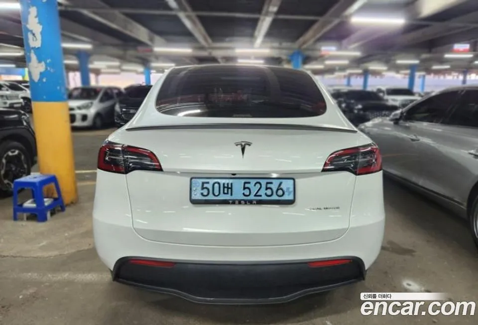 Tesla Model Y — фото 8