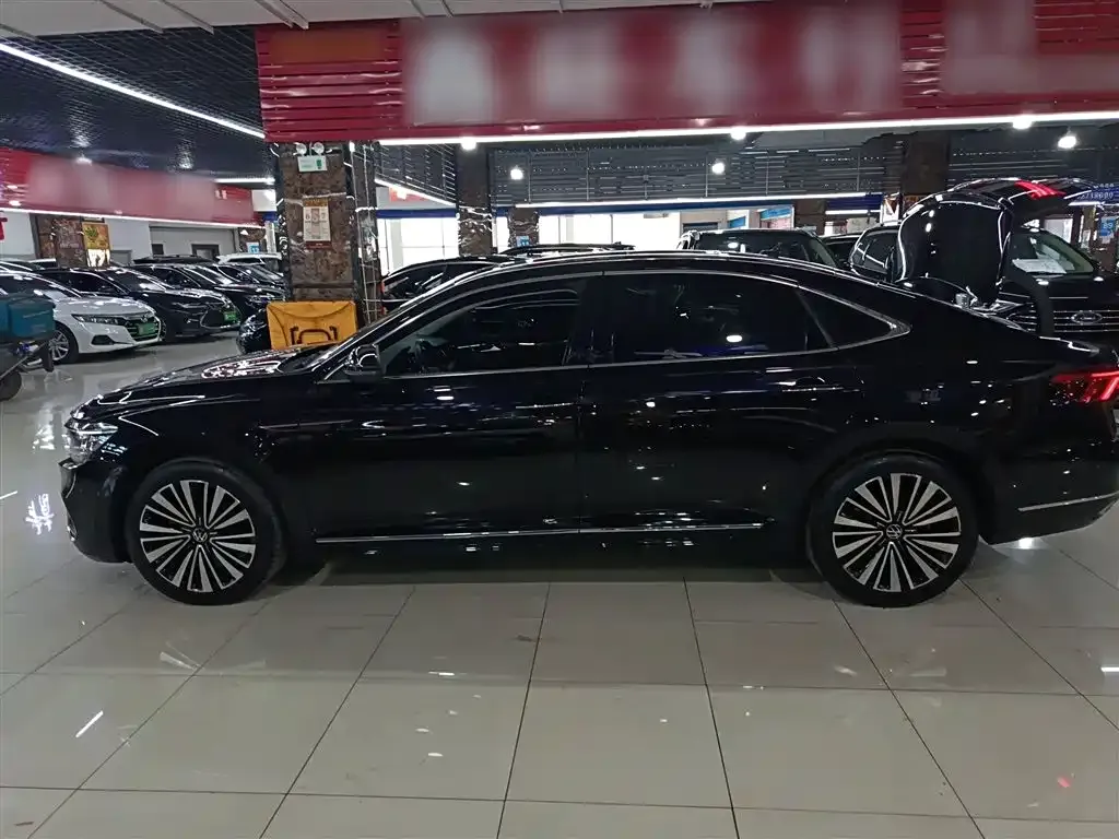 Volkswagen Passat — фото 4