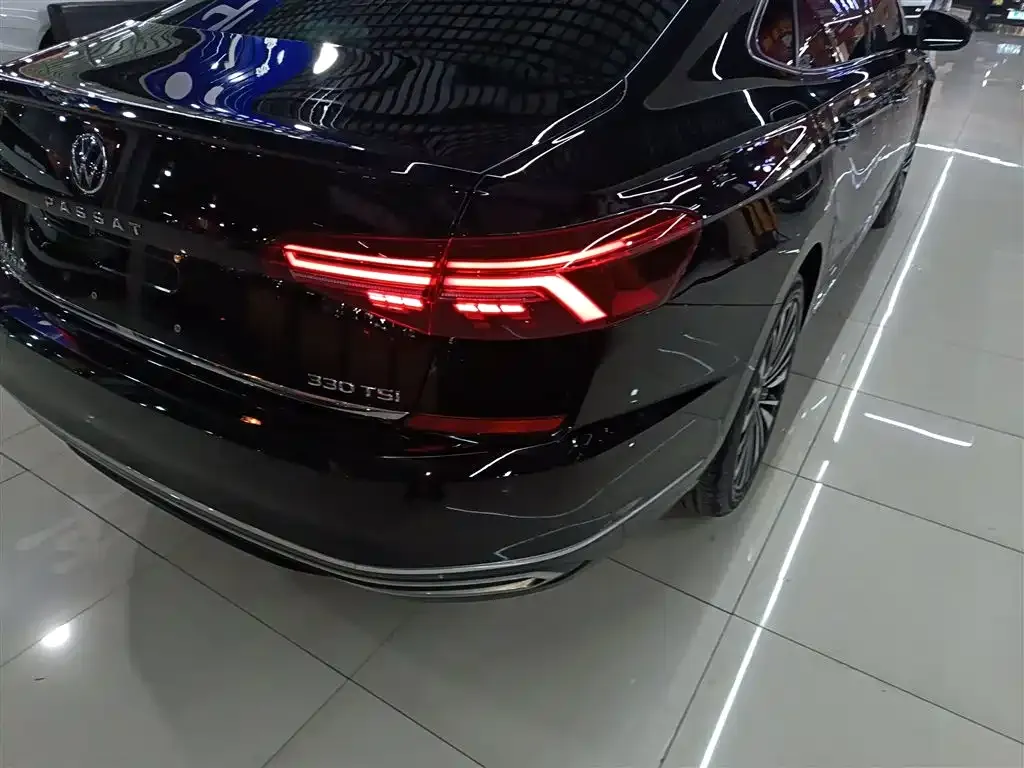 Volkswagen Passat — фото 5