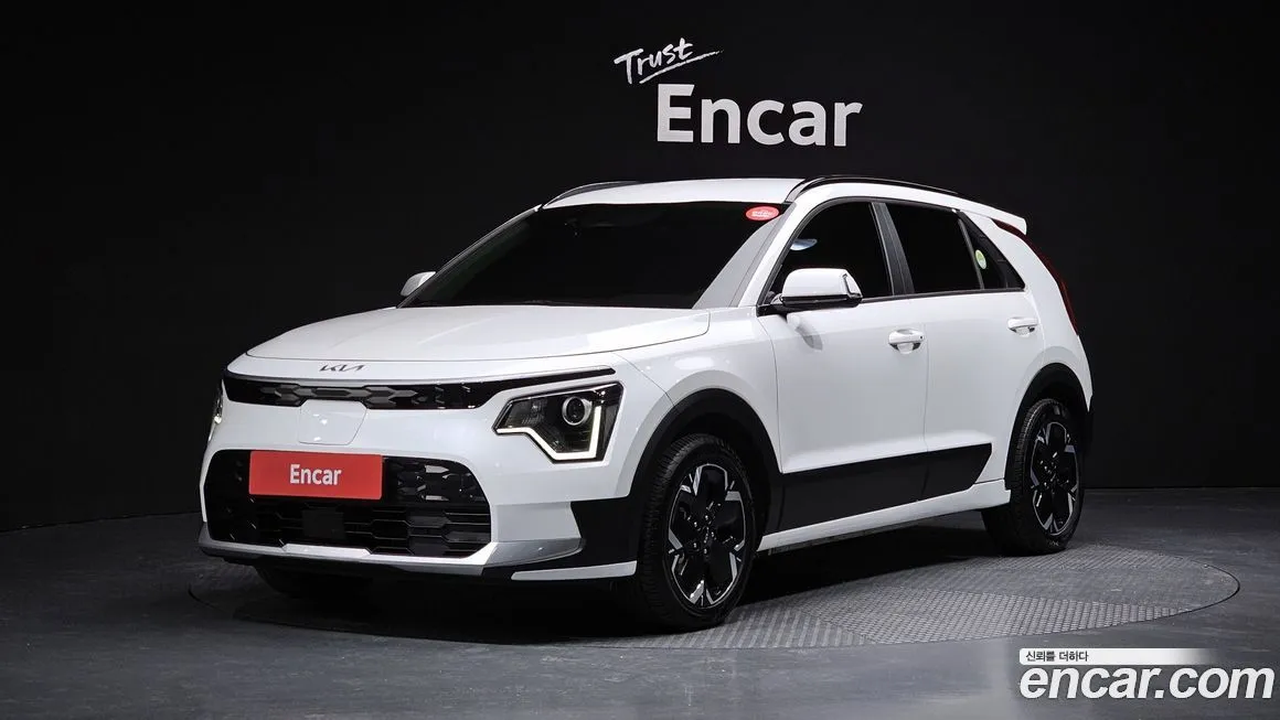 Kia Niro — фото 1