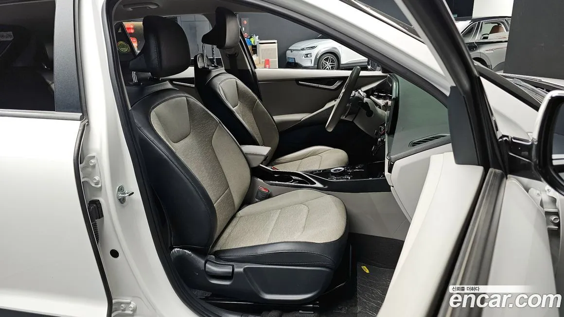 Kia Niro — фото 10