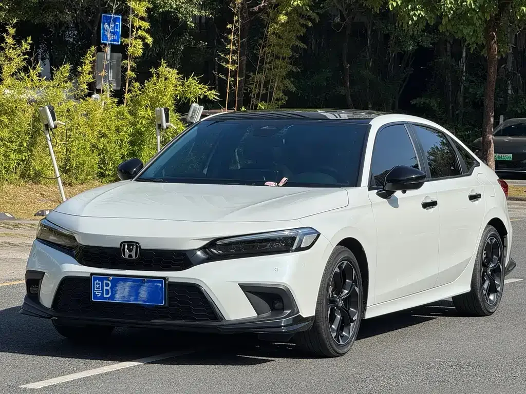 Honda Civic — фото 1