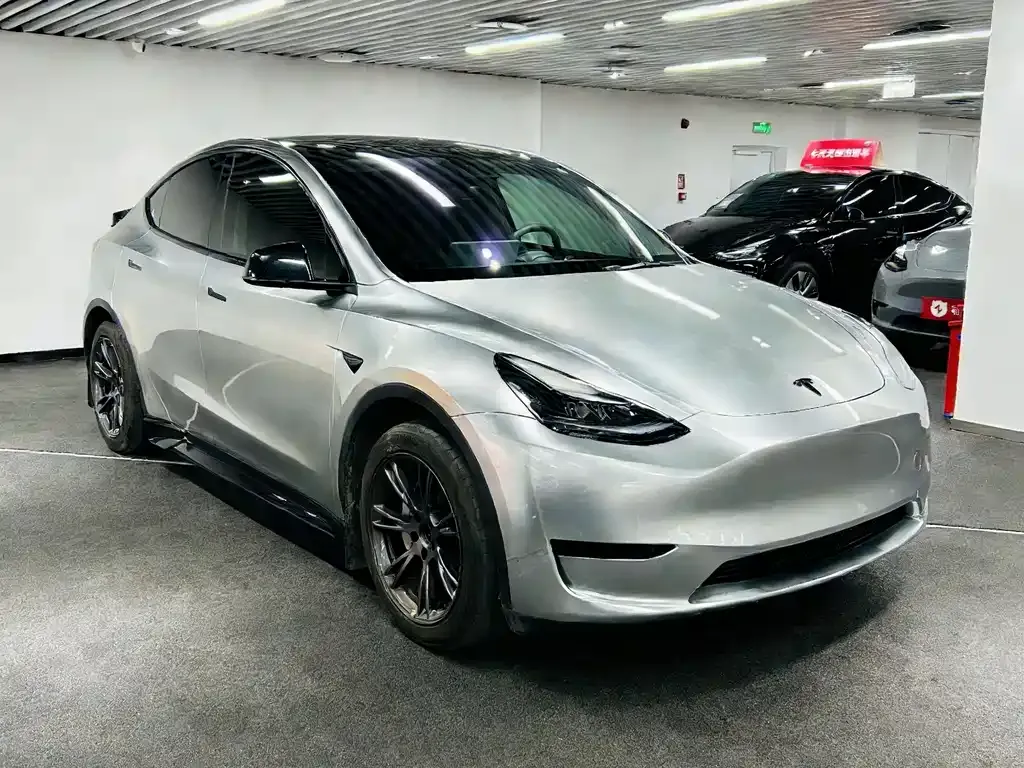 Tesla Model Y — фото 4