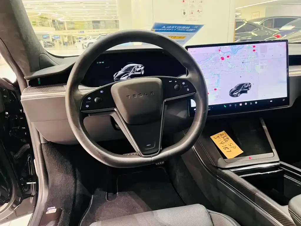 Tesla Model S — фото 10