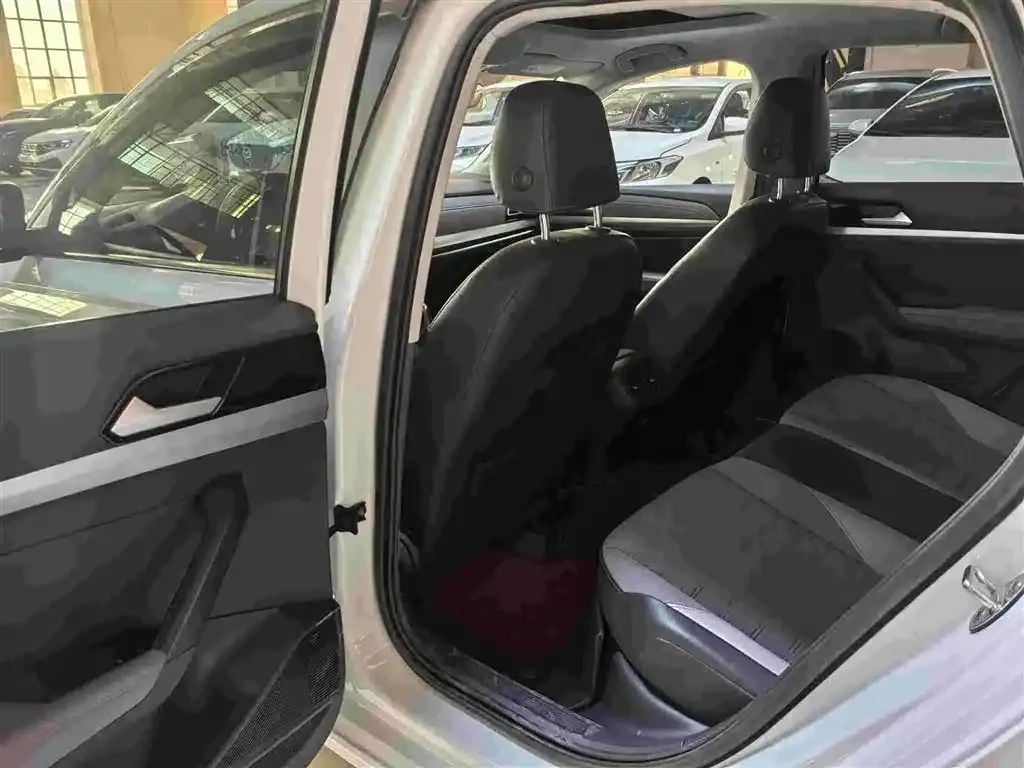 Volkswagen Lavida 2023 из CN, фото 6