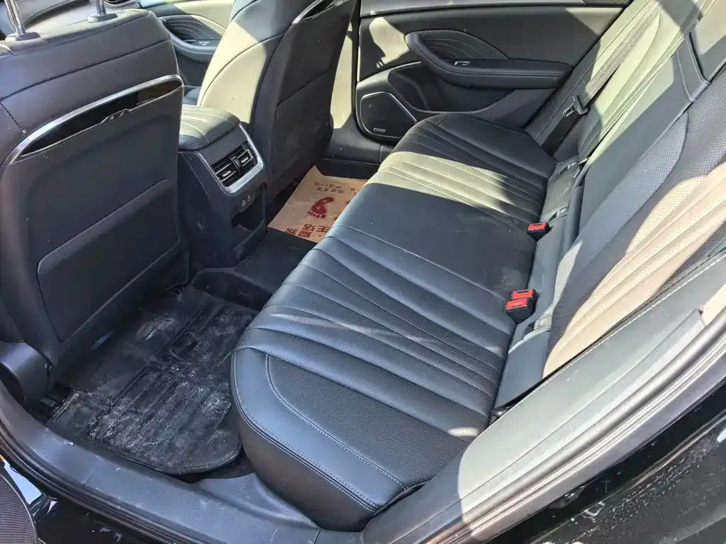 Hongqi H5 2023 из CN, фото 2