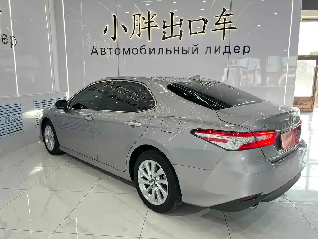 Toyota Camry 2021 из CN, фото 2
