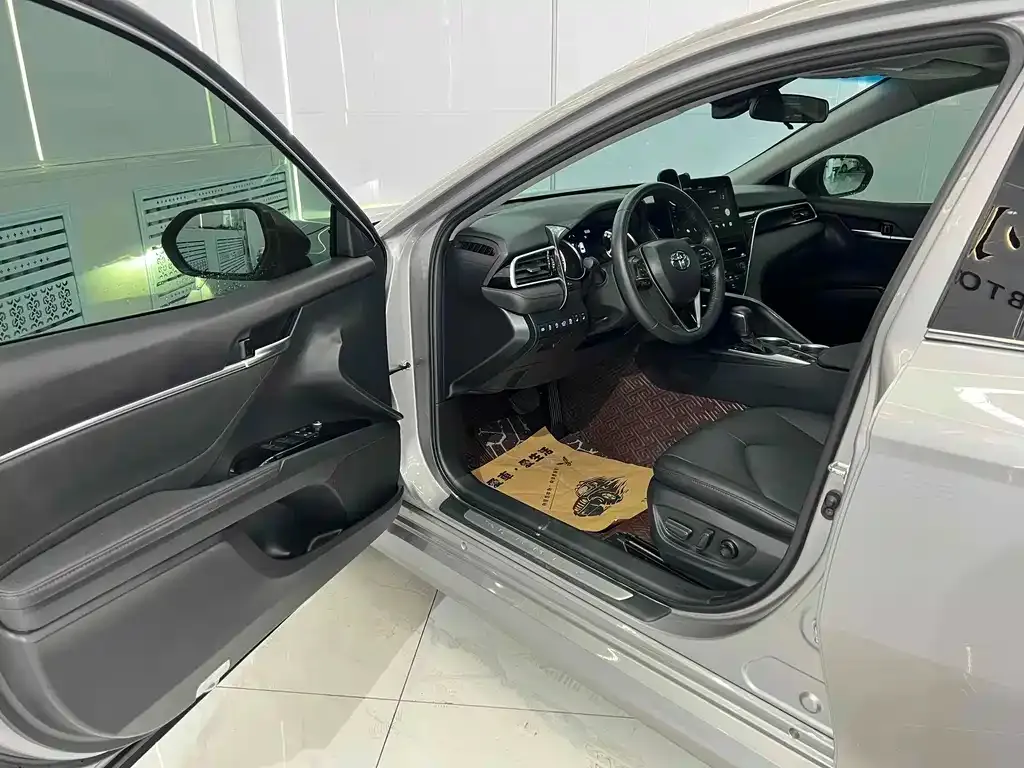 Toyota Camry 2021 из CN, фото 7